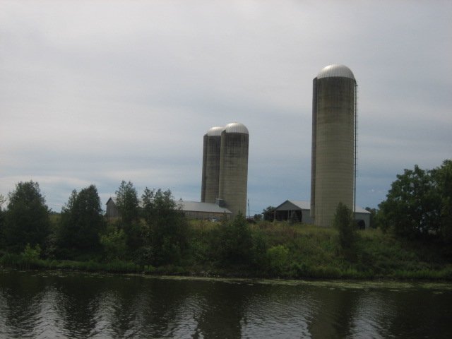 lowerrideaufarmland.jpg